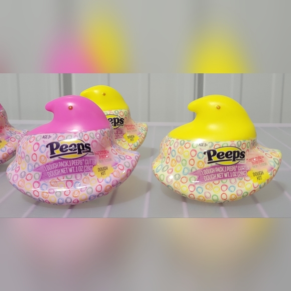 Peeps Chicks Marshmallow Scent Mold Dough 4 Pack Pink & Yellow w/ Shaped Cutter - Picture 2 of 4